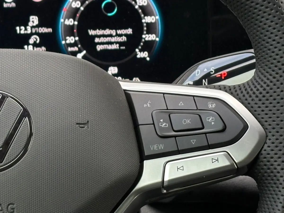1.5 eTSI R-Line Edition | Trekhaak | Panoramadak | Eletrische A-klep | Head up Display | Stoel-Stuur verwarming | Matrix lead koplampen |