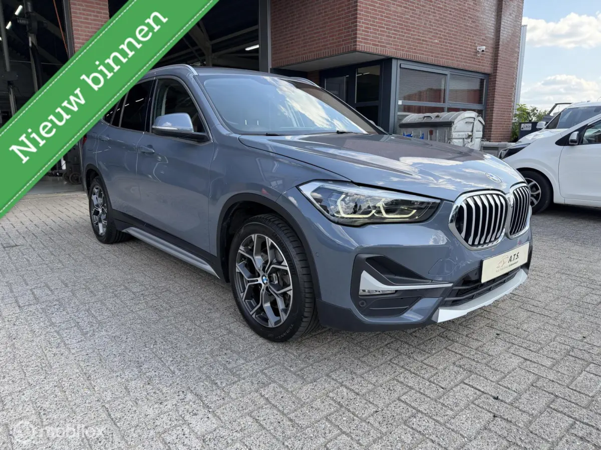 xDrive25e High Executive LEDER*PANO-DAK*HUD*LED*CAMERA*