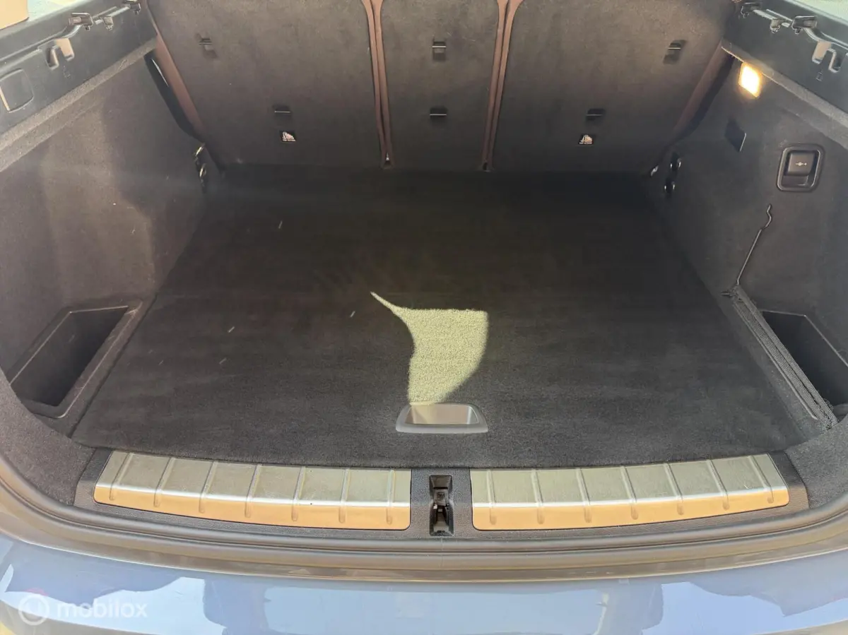 xDrive25e High Executive LEDER*PANO-DAK*HUD*LED*CAMERA*
