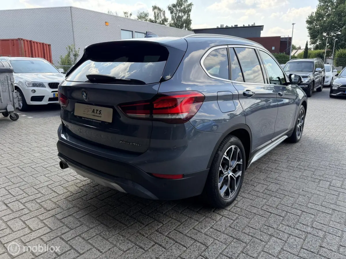 xDrive25e High Executive LEDER*PANO-DAK*HUD*LED*CAMERA*