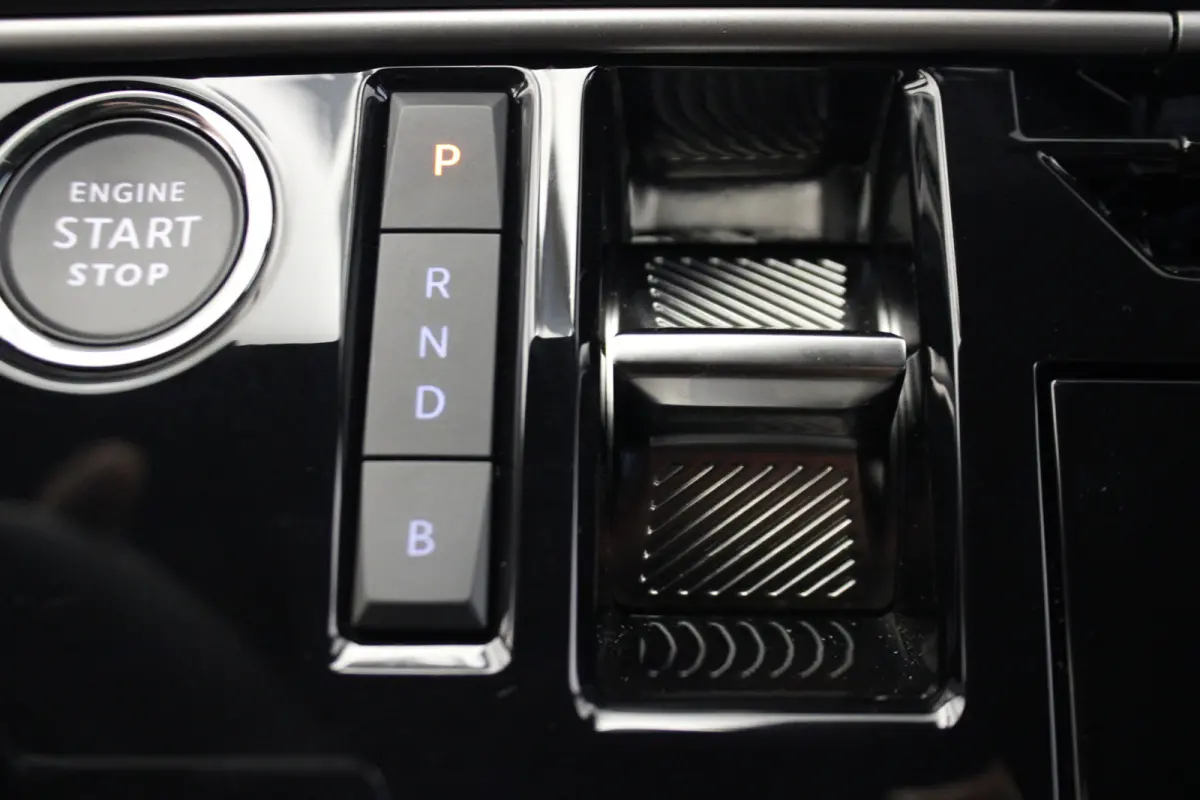 1.6 plug-in Hybrid 225 Allure |Camera|