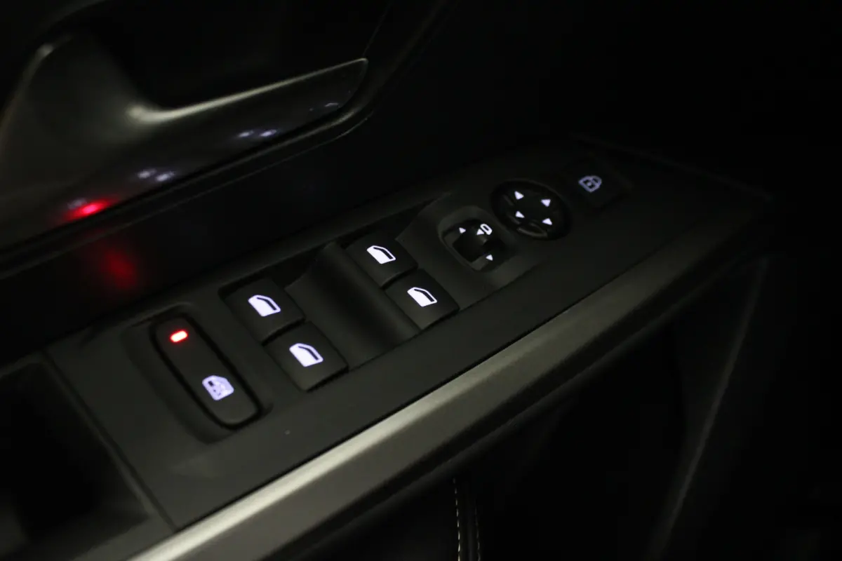 1.6 plug-in Hybrid 225 Allure |Camera|