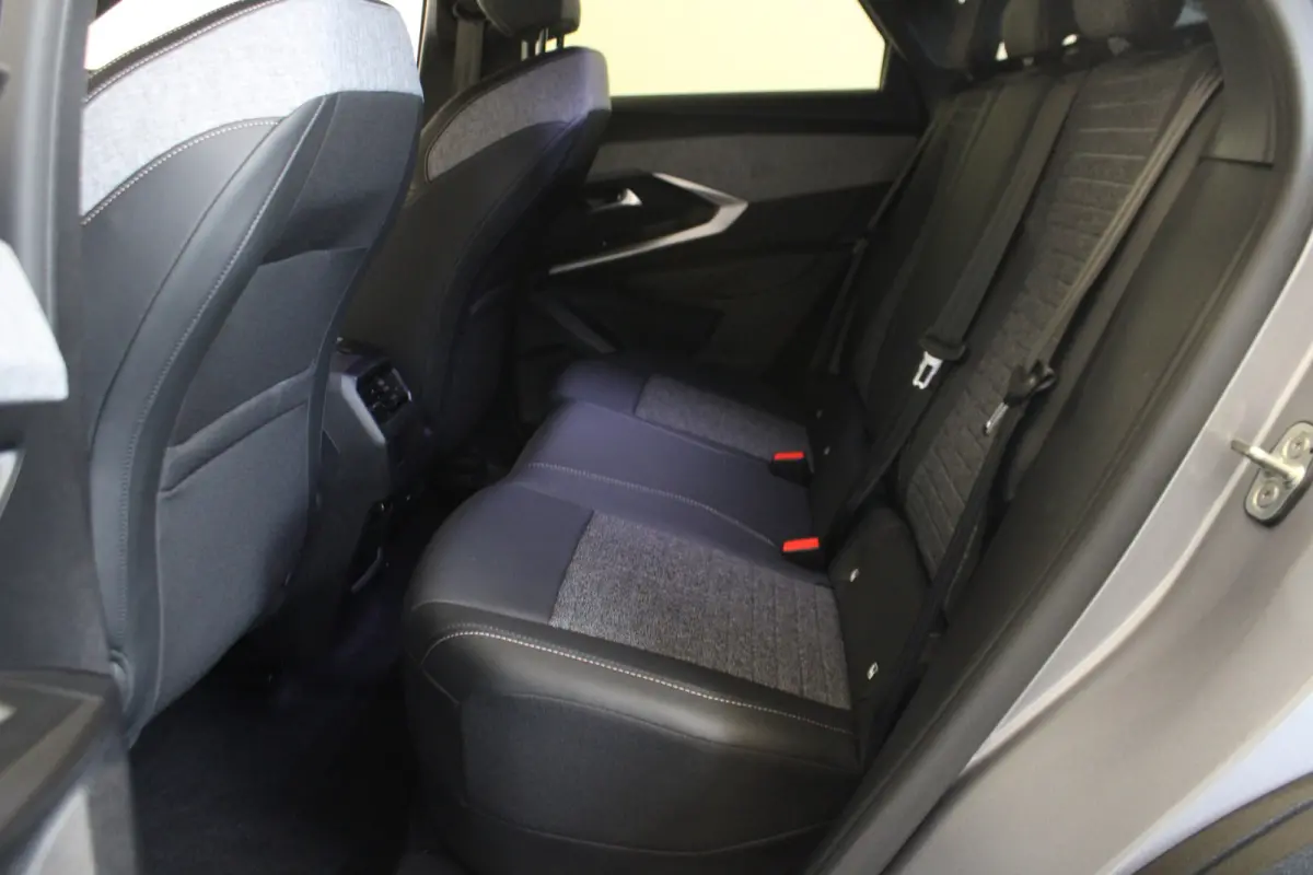 1.6 plug-in Hybrid 225 Allure |Camera|