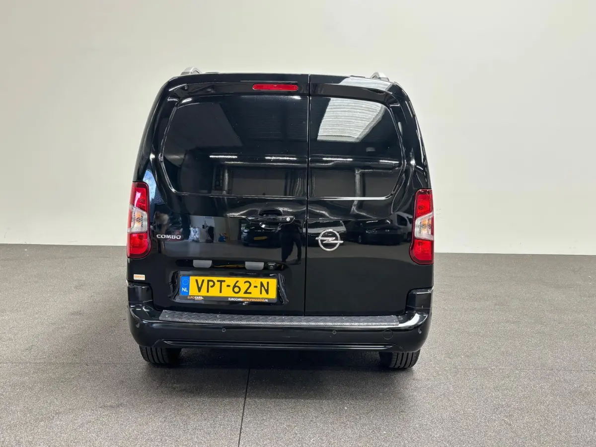 1.5D L2H1 Edition Automaat Airco Navigatie Apple Carplay/Android Auto Camera Parkeersensoren Trekhaak