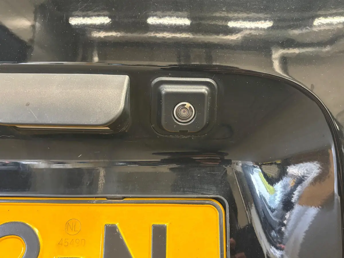 1.5D L2H1 Edition Automaat Airco Navigatie Apple Carplay/Android Auto Camera Parkeersensoren Trekhaak