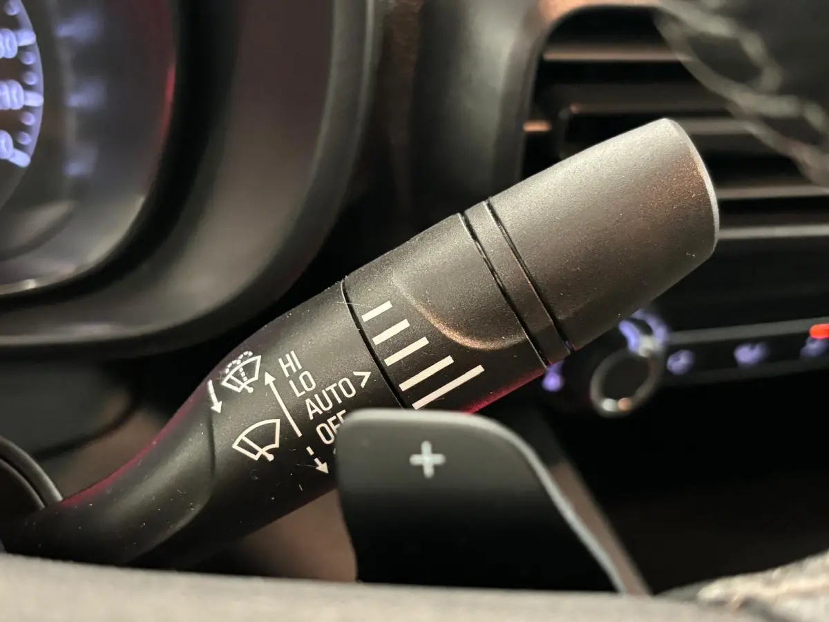 1.5D L2H1 Edition Automaat Airco Navigatie Apple Carplay/Android Auto Camera Parkeersensoren Trekhaak