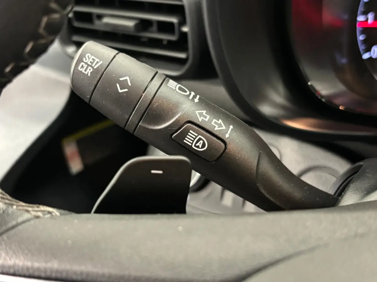 1.5D L2H1 Edition Automaat Airco Navigatie Apple Carplay/Android Auto Camera Parkeersensoren Trekhaak