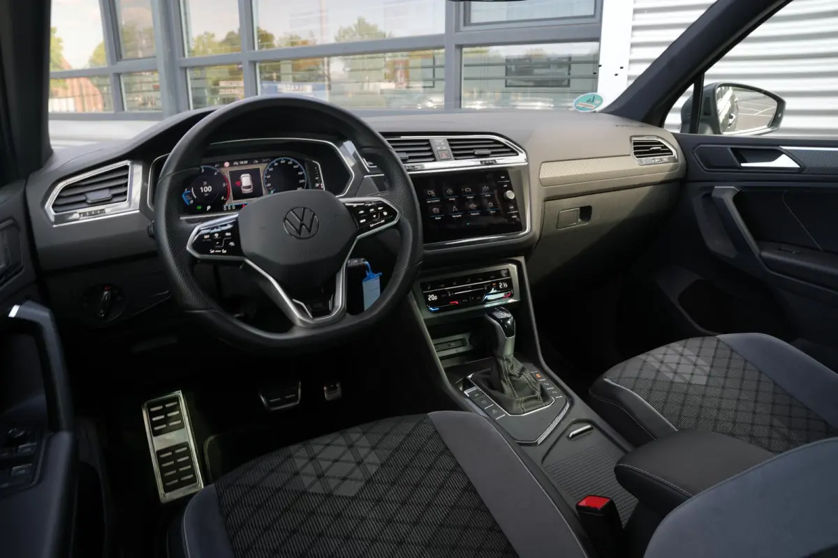2.0 TDI R-Line Business+ IQ Light R Line Adapt. Cruise Stoelverw.