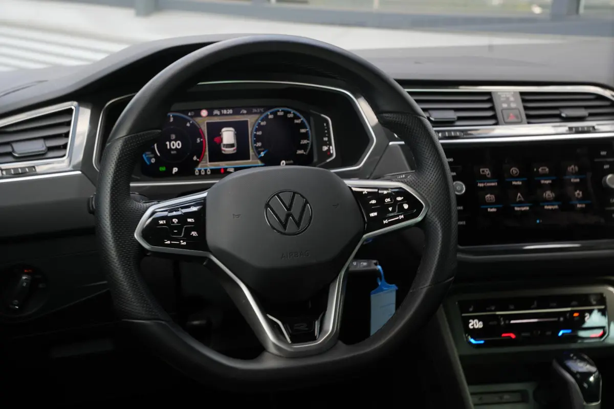 2.0 TDI R-Line Business+ IQ Light R Line Adapt. Cruise Stoelverw.