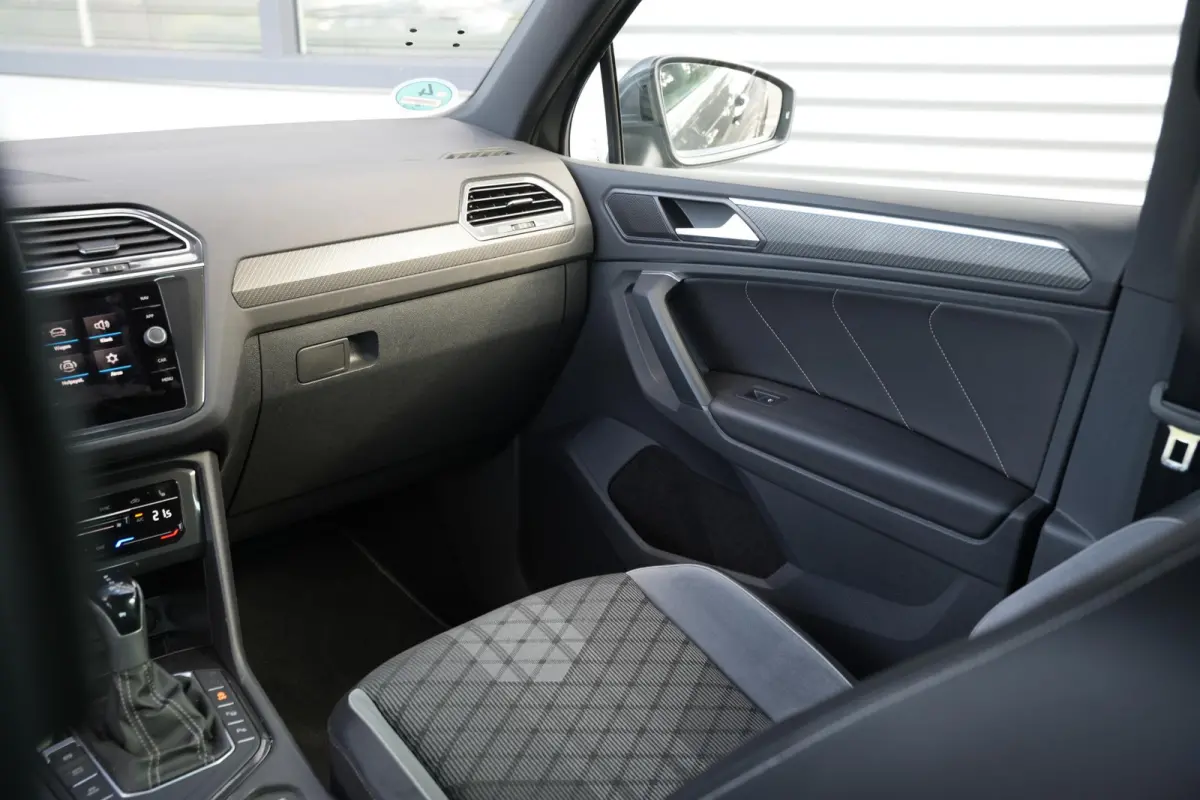 2.0 TDI R-Line Business+ IQ Light R Line Adapt. Cruise Stoelverw.