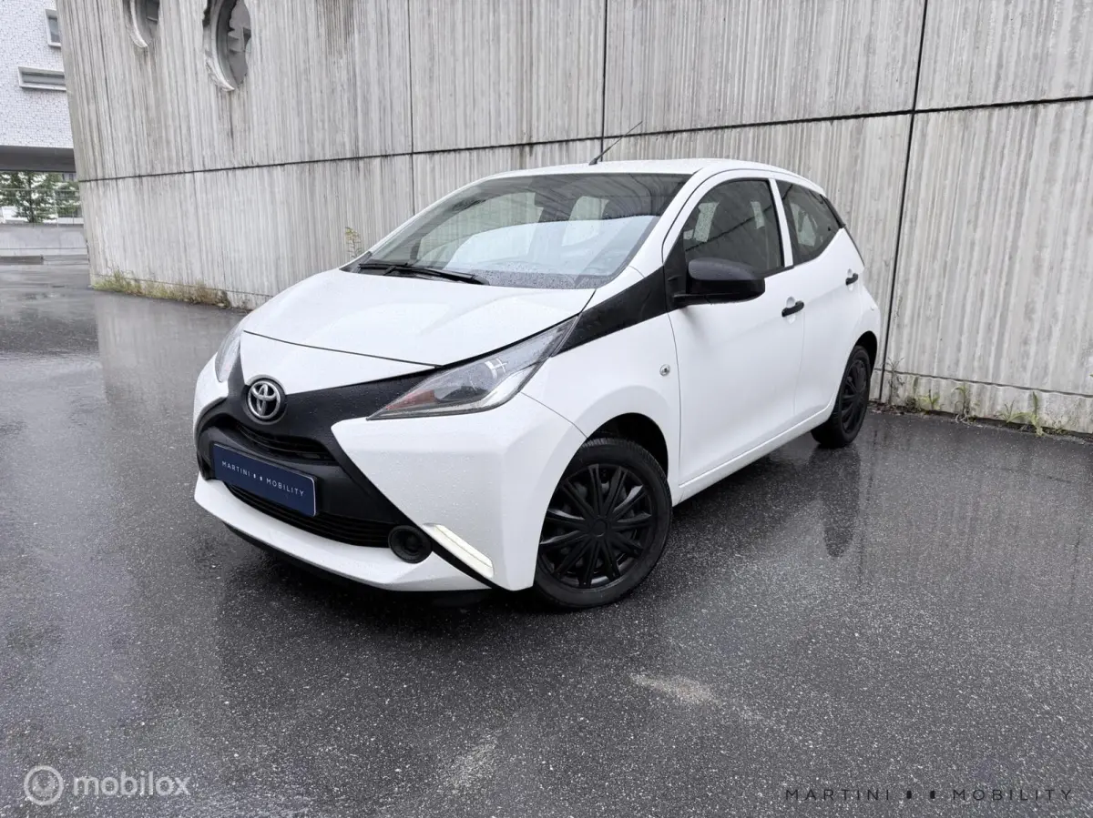 1.0 VVT-i x|Airco|5drs|Elek ramen|Bluetooth|NAP|