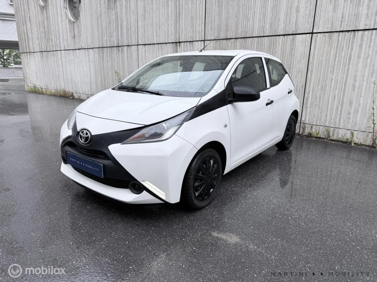 1.0 VVT-i x|Airco|5drs|Elek ramen|Bluetooth|NAP|