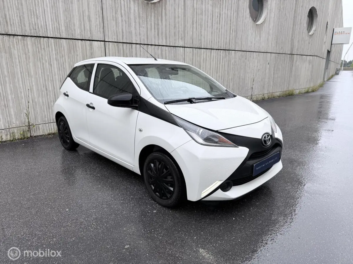1.0 VVT-i x|Airco|5drs|Elek ramen|Bluetooth|NAP|