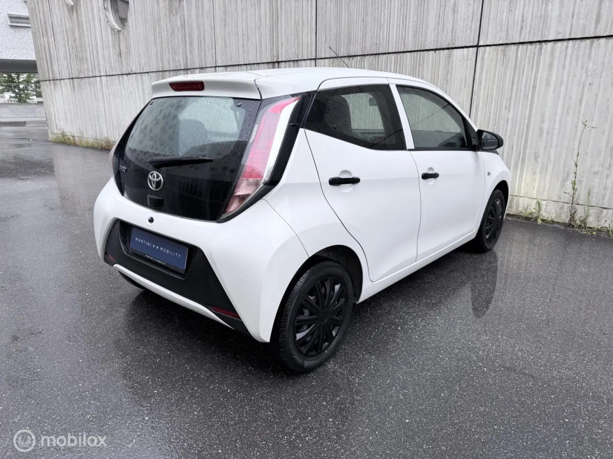 1.0 VVT-i x|Airco|5drs|Elek ramen|Bluetooth|NAP|