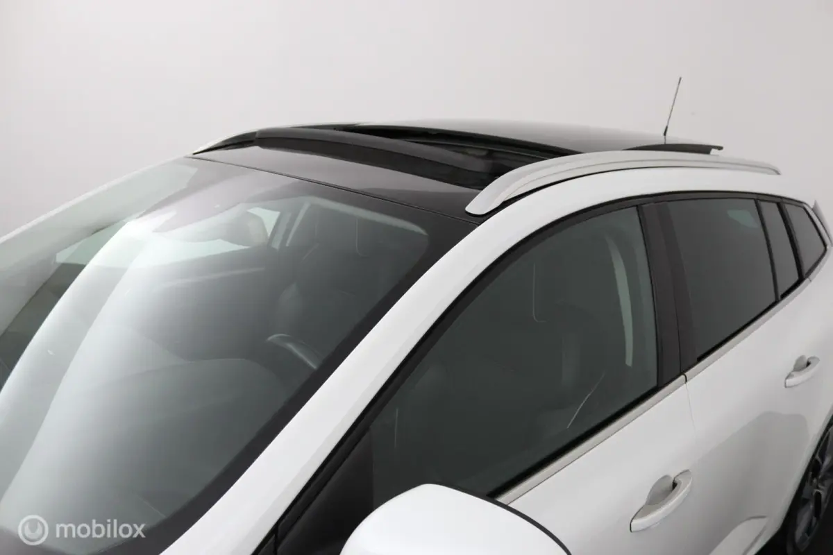 1.2 TCe Bose R-LINE