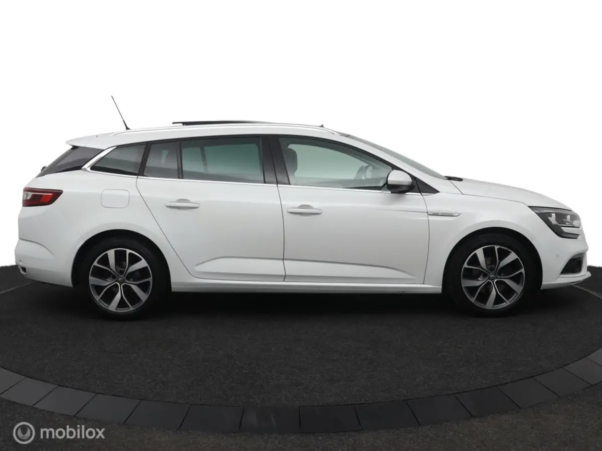 1.2 TCe Bose R-LINE