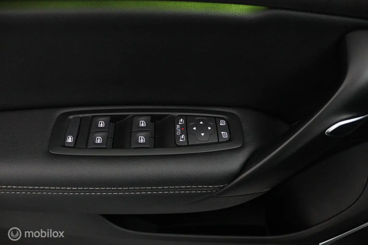 1.2 TCe Bose R-LINE