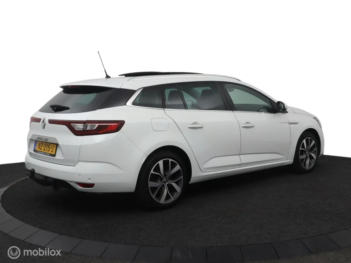 1.2 TCe Bose R-LINE