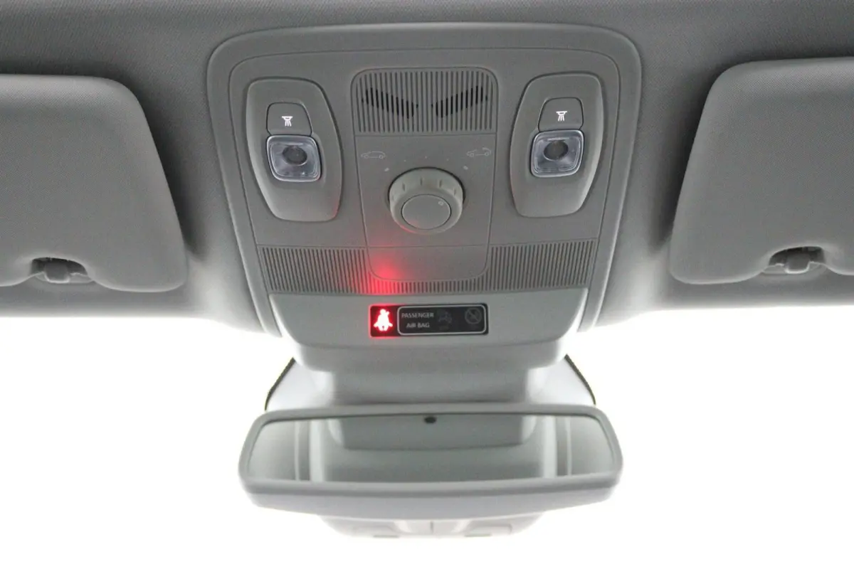 1.2 TCe Bose R-LINE