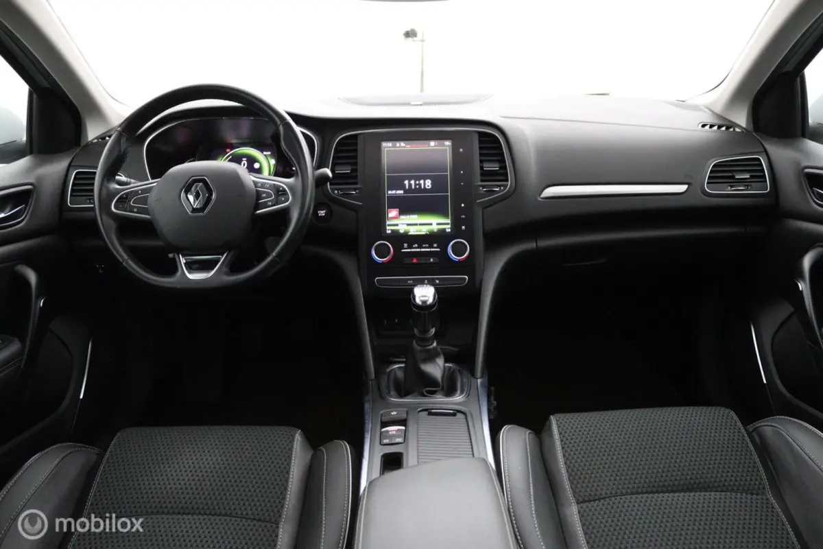1.2 TCe Bose R-LINE