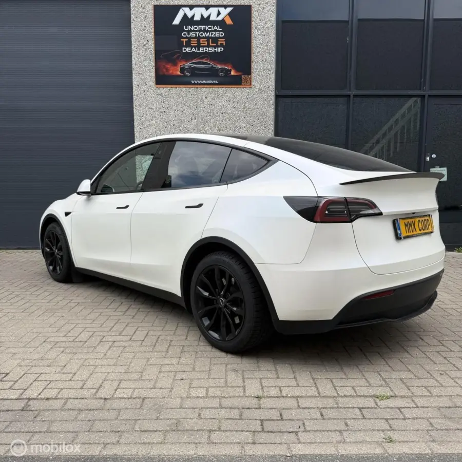 LR AWD MMX PACK + SATINWRAP + ALCANTARA + HW4