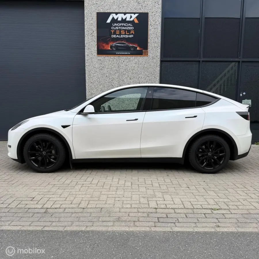 LR AWD MMX PACK + SATINWRAP + ALCANTARA + HW4