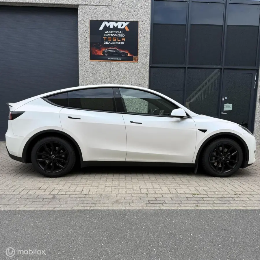LR AWD MMX PACK + SATINWRAP + ALCANTARA + HW4