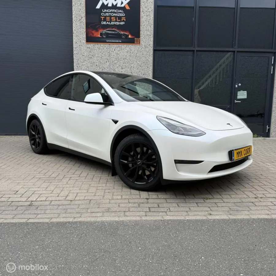 LR AWD MMX PACK + SATINWRAP + ALCANTARA + HW4
