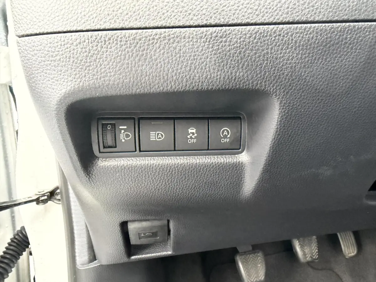1.0 VVT-i MT Play