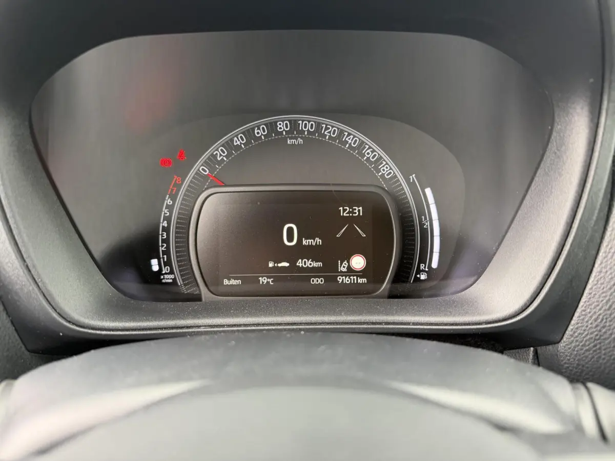 1.0 VVT-i MT Play