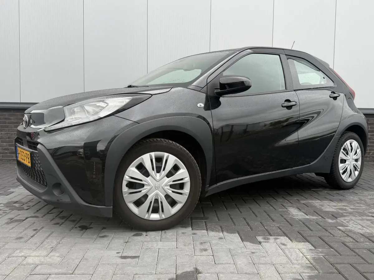 1.0 VVT-i MT Play