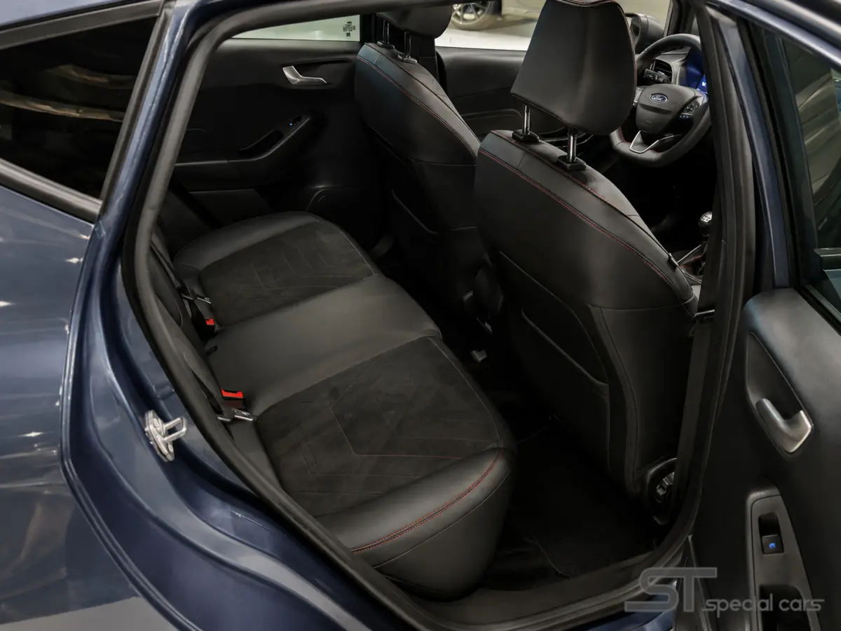1.0 EcoBoost ST-Line Vignal|Pano|Virtual