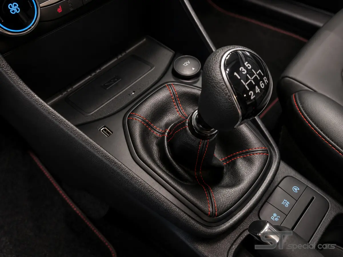 1.0 EcoBoost ST-Line Vignal|Pano|Virtual