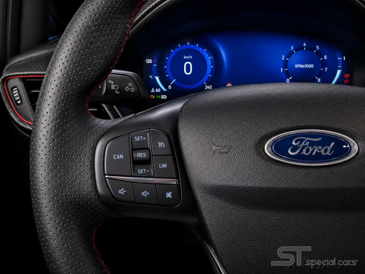 1.0 EcoBoost ST-Line Vignal|Pano|Virtual