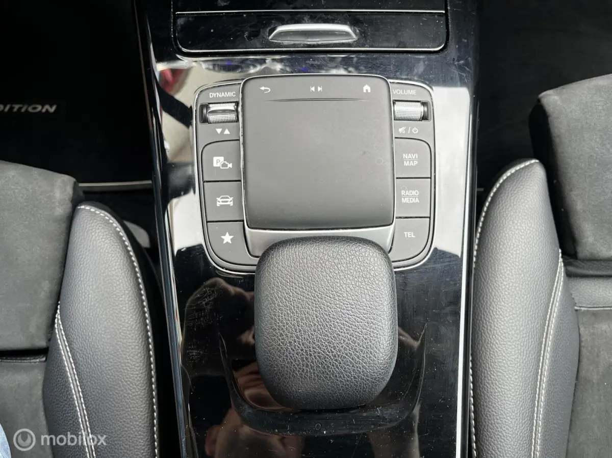 200 AMG - PAKKET AUTOMAAT/CAMERA/LEER