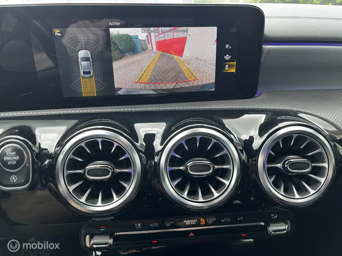 200 AMG - PAKKET AUTOMAAT/CAMERA/LEER