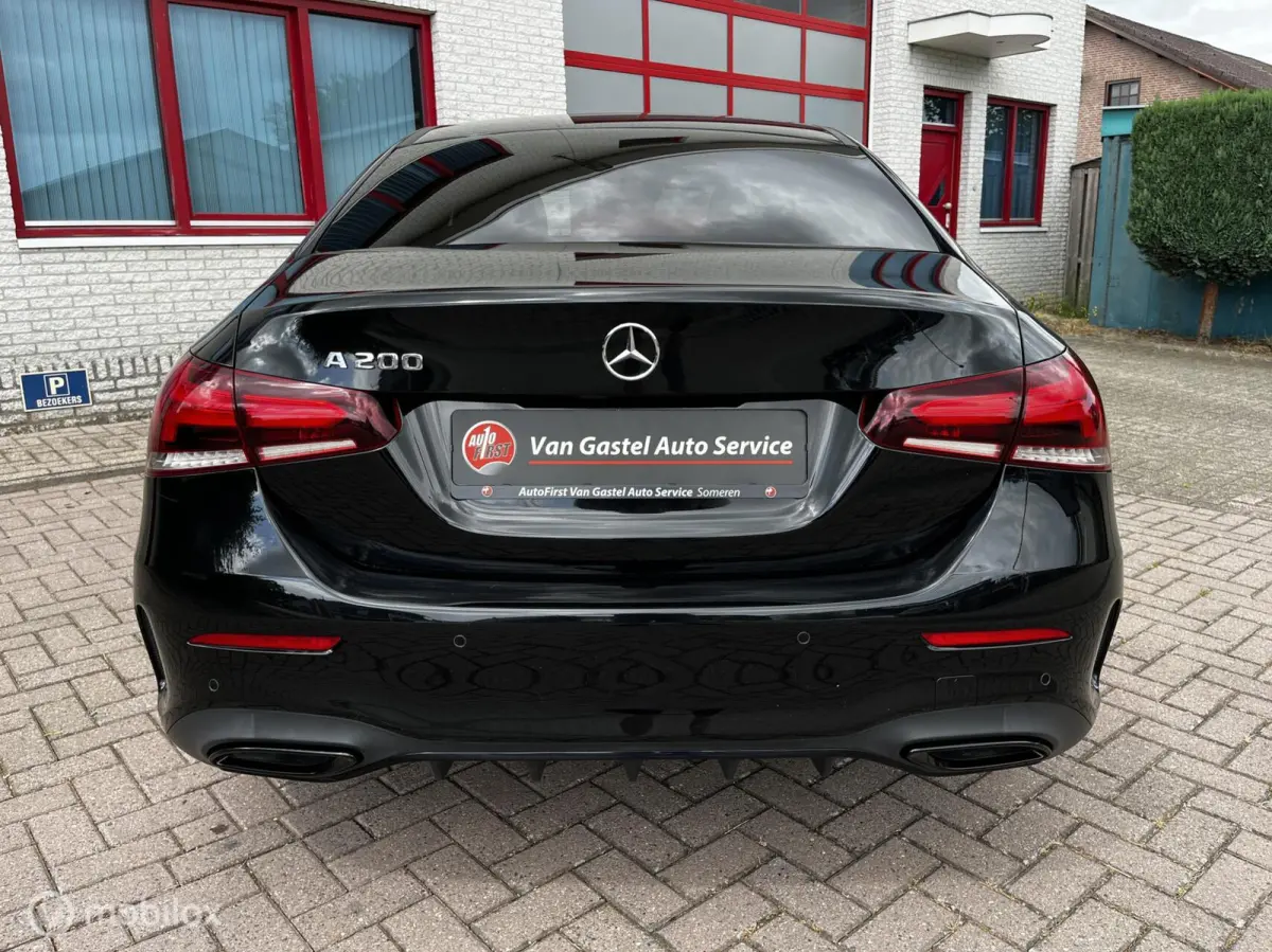 200 AMG - PAKKET AUTOMAAT/CAMERA/LEER
