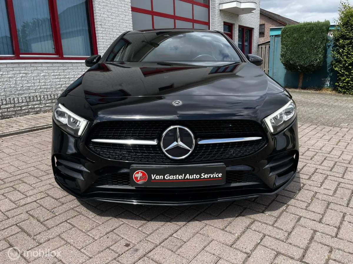 200 AMG - PAKKET AUTOMAAT/CAMERA/LEER