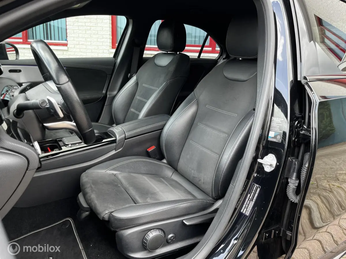 200 AMG - PAKKET AUTOMAAT/CAMERA/LEER