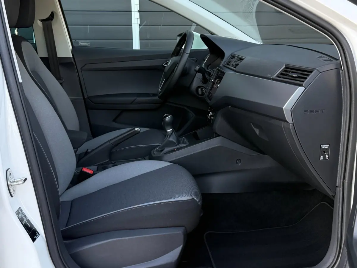 1.0 TSI Style Intense / Camera / Carplay + Android Auto / Adaptive Cruise / PDC V+A / Garantie /