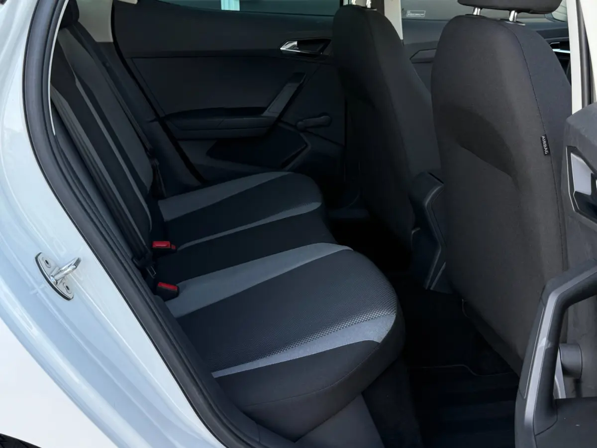 1.0 TSI Style Intense / Camera / Carplay + Android Auto / Adaptive Cruise / PDC V+A / Garantie /