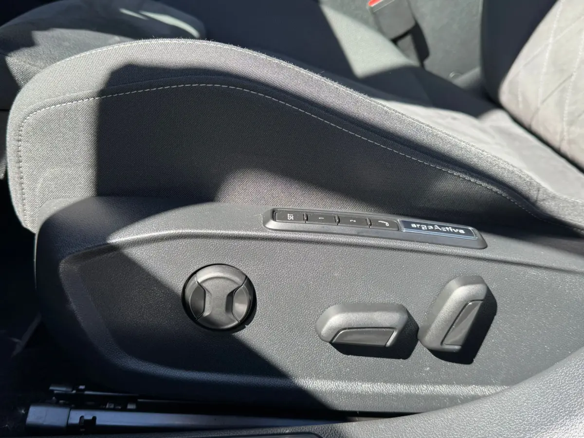 eHybrid PHEV 204PK DSG STYLE CAMERA/NAVI/SFEERVERL. PLUG-IN HYBRIDE