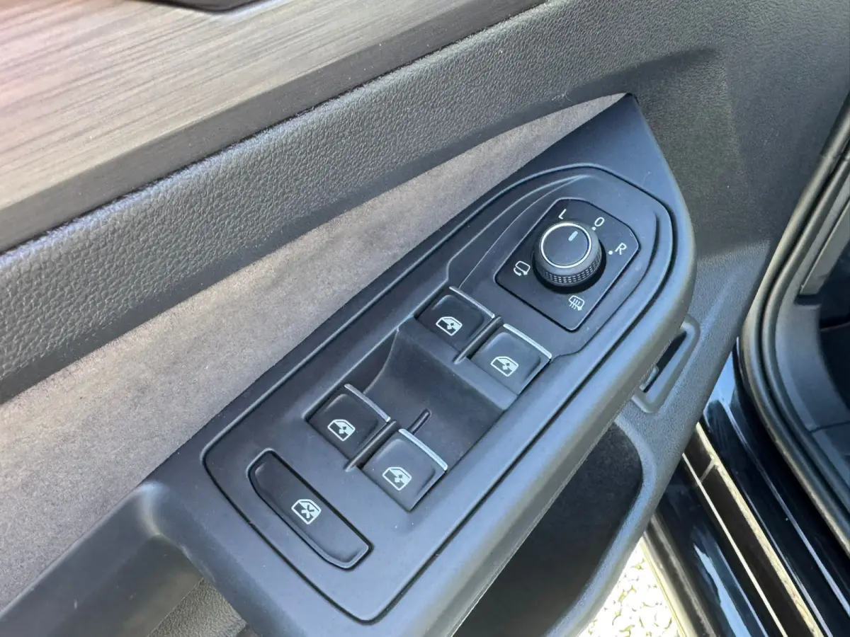 eHybrid PHEV 204PK DSG STYLE CAMERA/NAVI/SFEERVERL. PLUG-IN HYBRIDE
