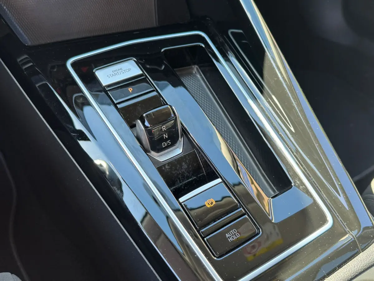 eHybrid PHEV 204PK DSG STYLE CAMERA/NAVI/SFEERVERL. PLUG-IN HYBRIDE
