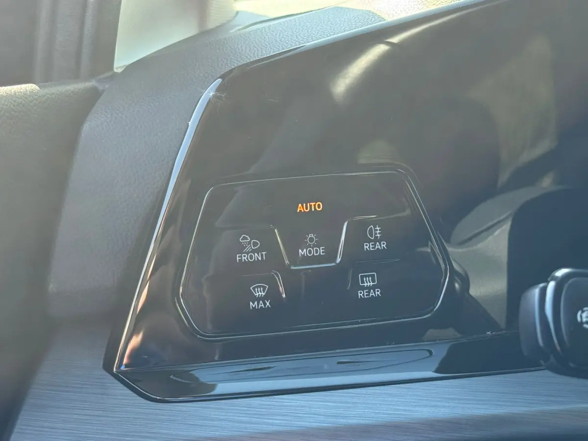 eHybrid PHEV 204PK DSG STYLE CAMERA/NAVI/SFEERVERL. PLUG-IN HYBRIDE