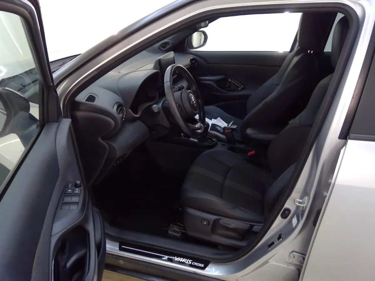 1.5 Hybrid Adventure+Led+Leder+Navigatie+JBL-Sound+camera+stoel+verw+18"Lmv+cruise = UNIEKE UITV !!