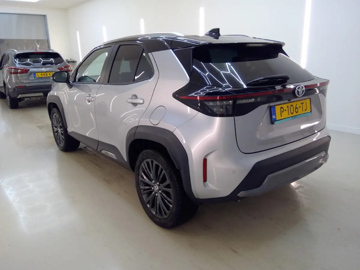 1.5 Hybrid Adventure+Led+Leder+Navigatie+JBL-Sound+camera+stoel+verw+18"Lmv+cruise = UNIEKE UITV !!