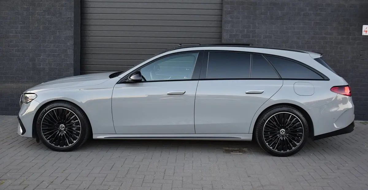 300 e Exclusive Line*AMG Pakket*PANO*Trekhaak*Dubbel scherm*35Dkm