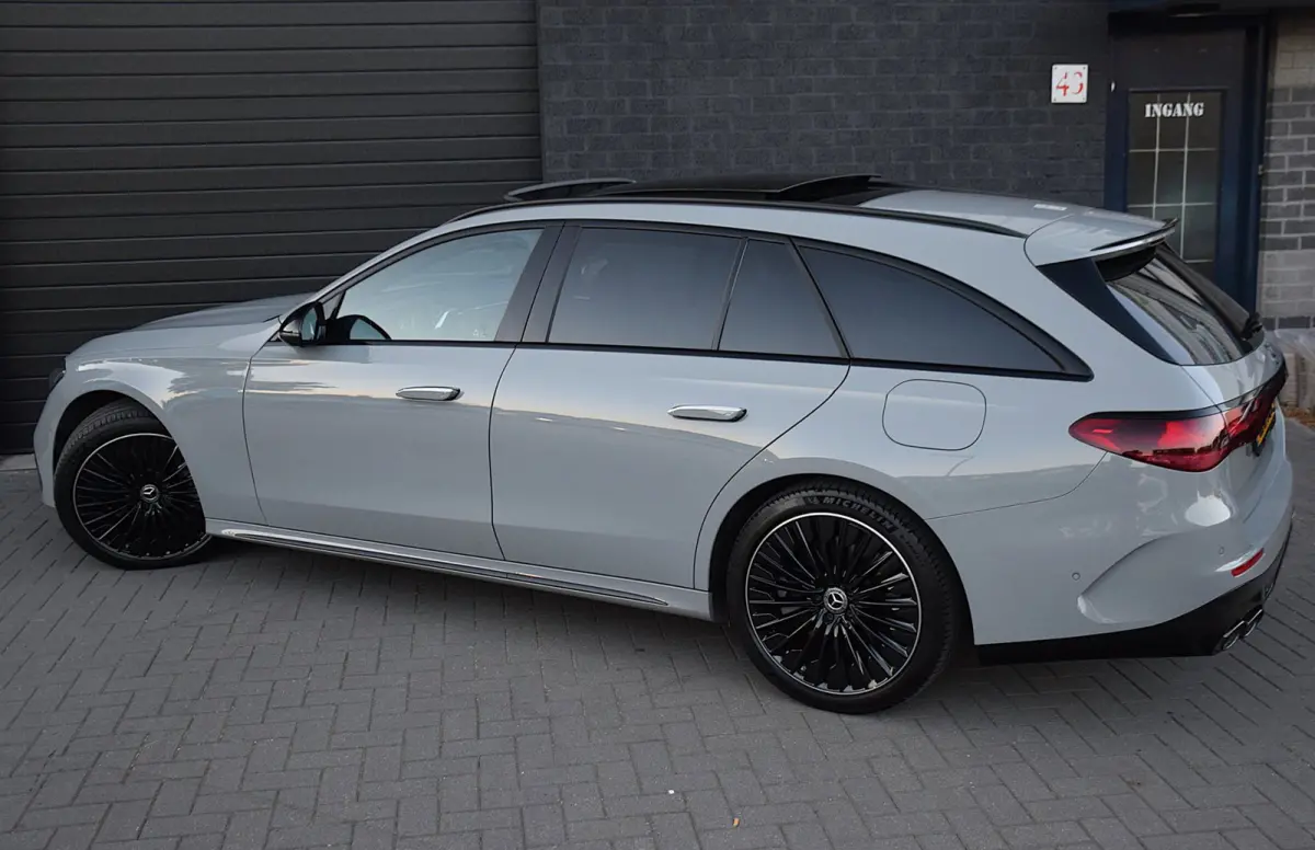 300 e Exclusive Line*AMG Pakket*PANO*Trekhaak*Dubbel scherm*35Dkm