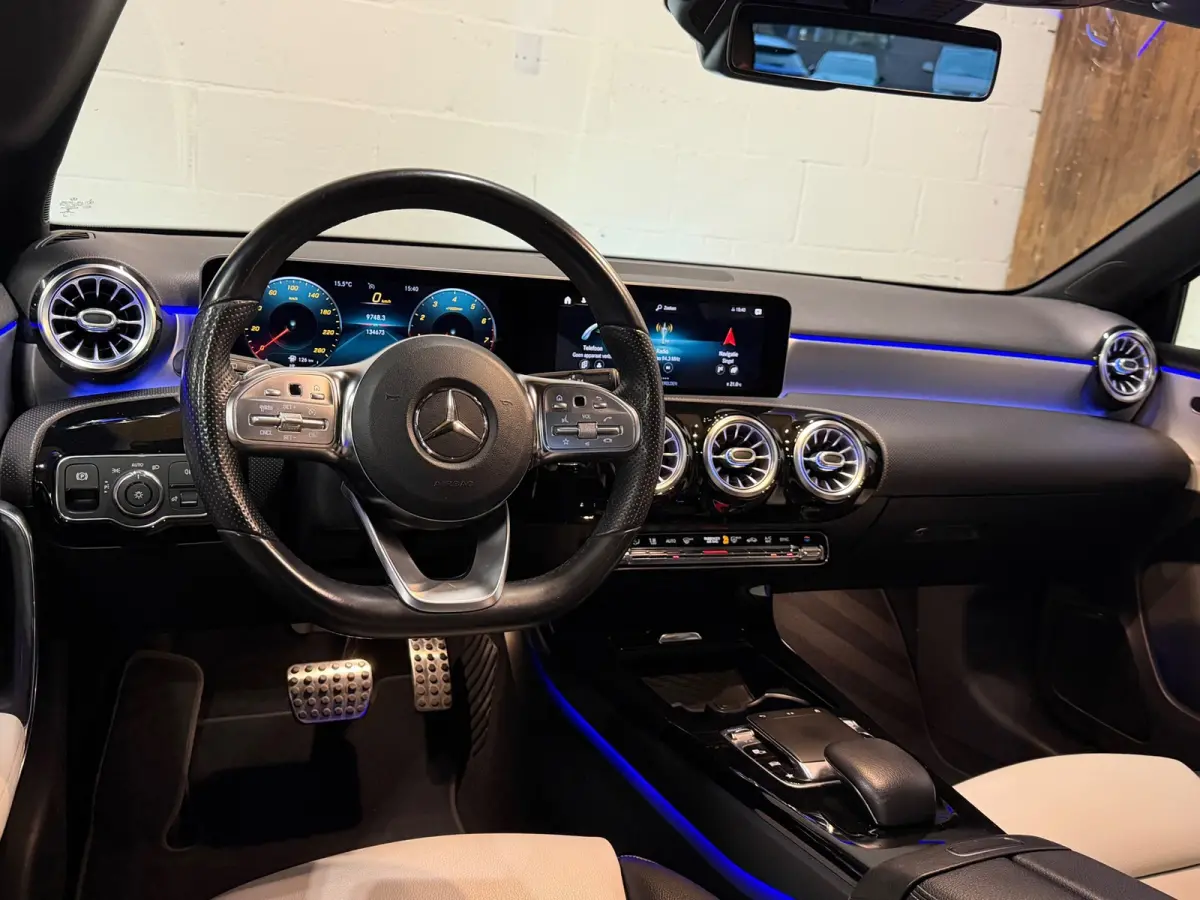200 Premium Plus AMG-line - Panorama - Leder - Augmented